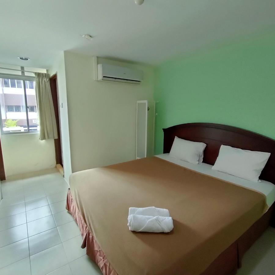Best One Hotel Malacca Exterior photo