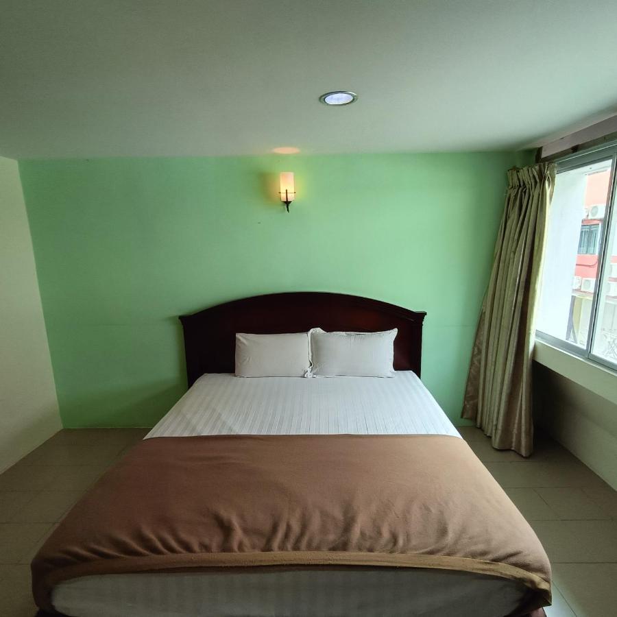 Best One Hotel Malacca Exterior photo